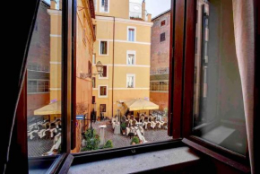 Charming house by the Colosseum